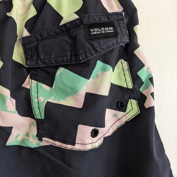 Volcom Printed Swim Trunks - Picture 4 of 5